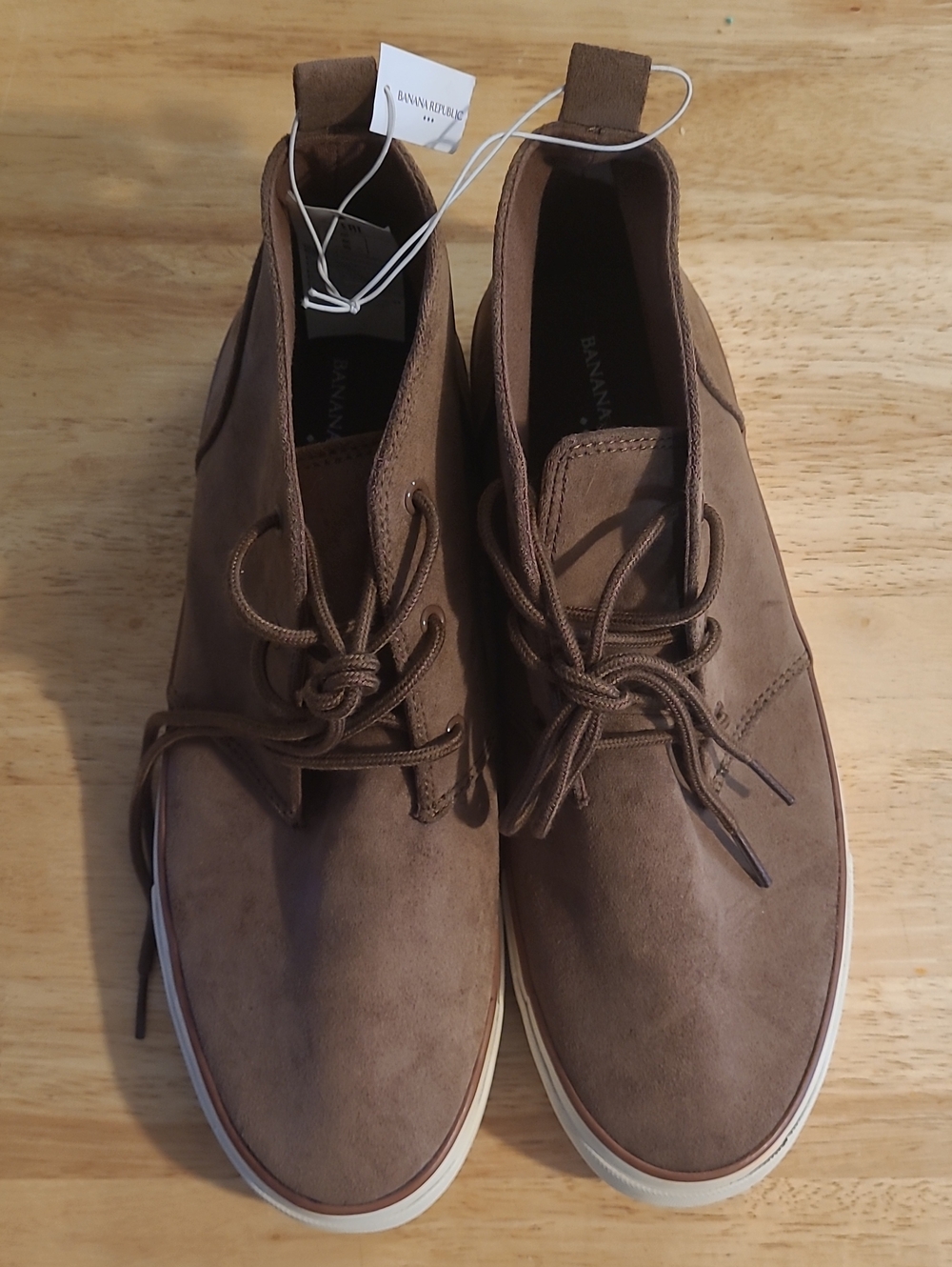 Banana Republic Men’s Taupe Suede Chukka Boots NWT